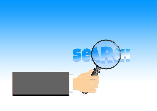 Archive searching in Simplelists A hand with a magnifying glass